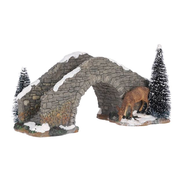 Steinbrücke mit Hirsch