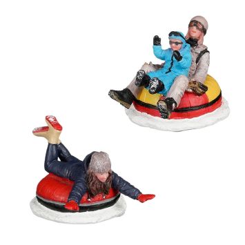 LuVille Personen auf Schneereifen
